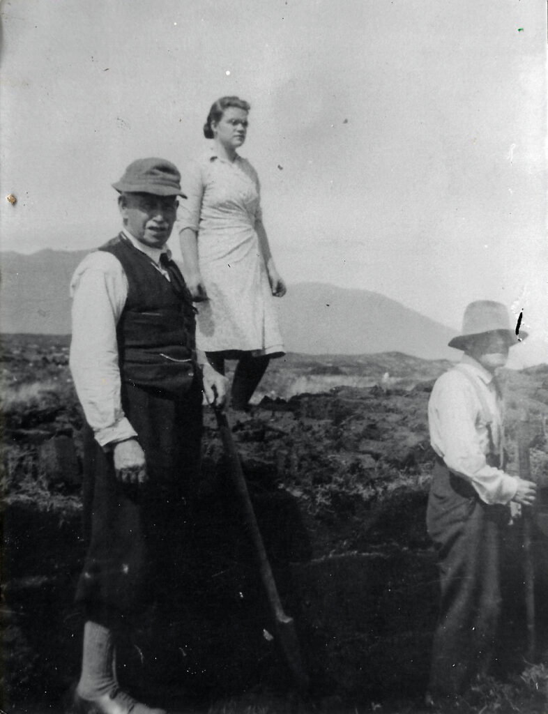 John Matheson, Alaigean, Mairi Dhanaidh from Ness at the Peats